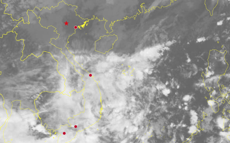 Xuất hiện vùng áp thấp trên Biển Đông, Trung và Nam bộ mưa lớn đến cuối tháng
