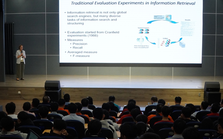 Chuyên gia quốc tế chia sẻ về AI 'Những xu hướng mới trong kỹ thuật tính toán'