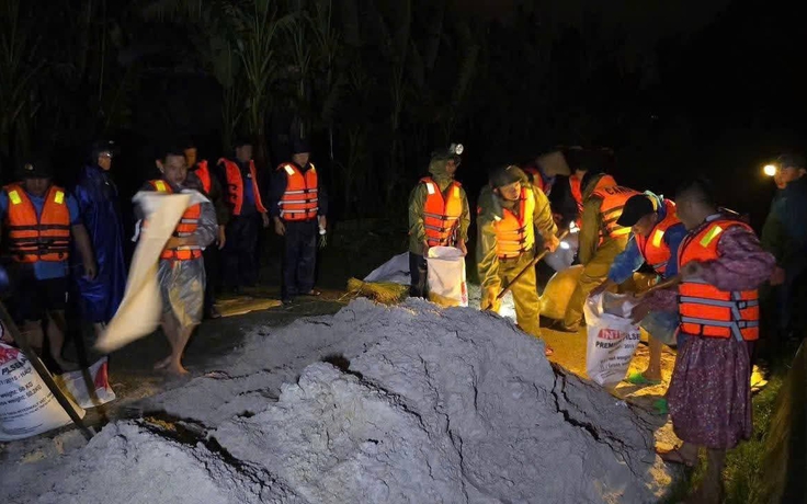 Vỡ đê trên sông Ly Ly ở Đà Nẵng