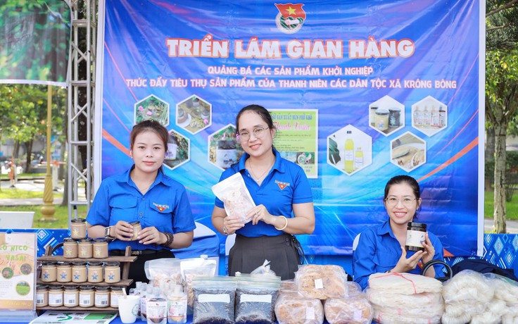 Từ hỗ trợ khởi nghiệp đến cùng khởi nghiệp: Câu chuyện từ một quán cà phê nhỏ ở xã