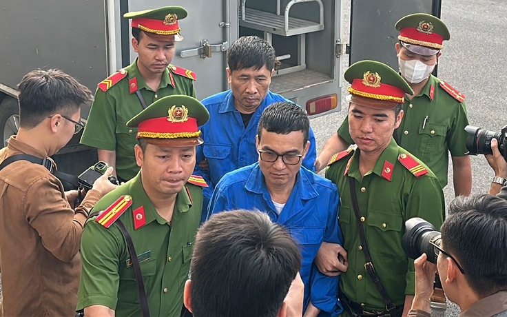 Cựu phó chủ tịch tỉnh Phú Thọ đánh bạc 7 triệu USD vắng tòa vì 'bệnh nặng'