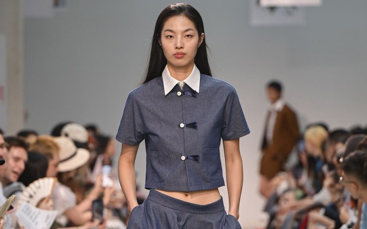 Rũ bỏ vẻ ngoài khô cứng với gam màu xám, chì, bạc thiếc