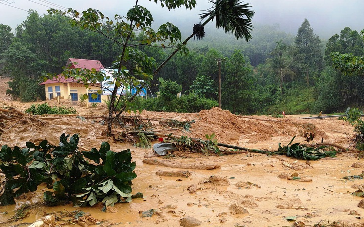 Nhiều ngôi làng ở vùng cao Đà Nẵng bị xóa sổ do sạt lở và lũ quét