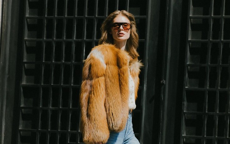 Diện quần jeans buổi tối, cú 'lột xác' thời trang khiến bạn không ngờ