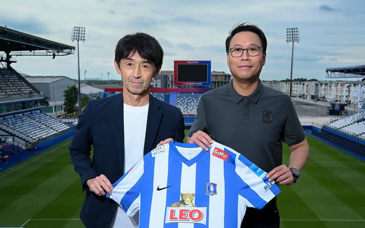 Bị FAT sa thải đột ngột, cựu HLV đội tuyển Thái Lan có việc mới ngay tại… Thái Lan