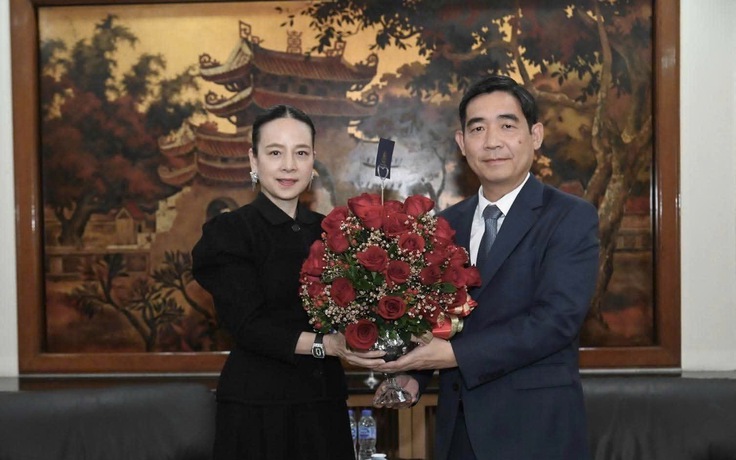 Đại sứ Việt Nam tại Thái Lan ghi nhận thiện chí của FAT và Madam Pang sau sự cố nhầm Quốc kỳ