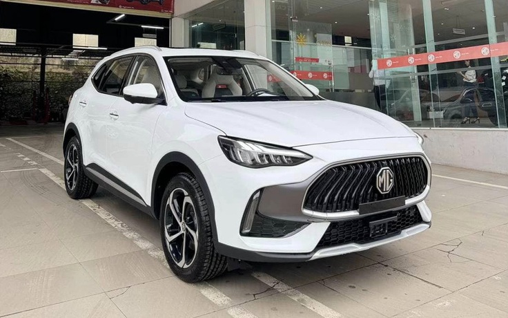 MG HS giảm giá còn 560 triệu đồng, rẻ hơn Toyota Yaris Cross