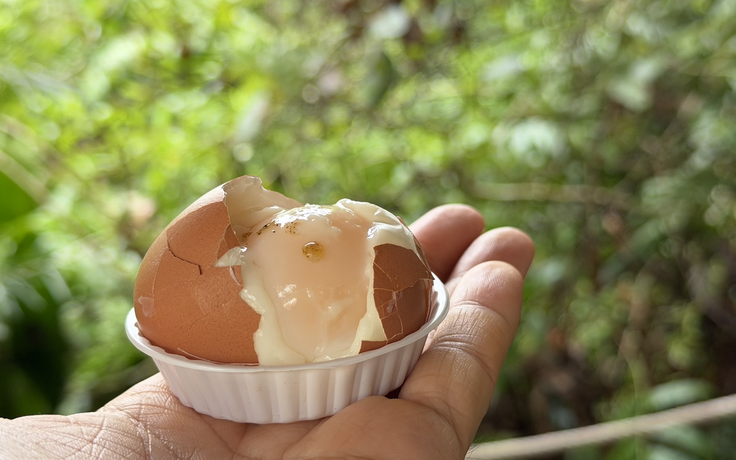 TP.HCM có nơi luộc trứng không cần đun nước, ăn lòng đào siêu ngon!