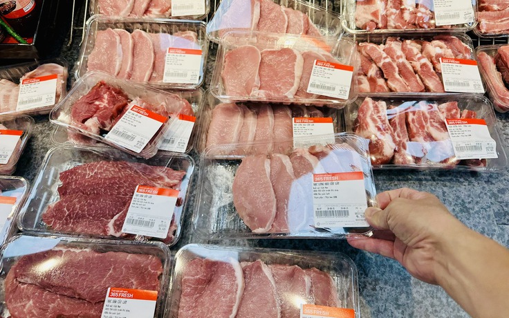 Giá heo hơi hôm nay 1.11.2025: Nhiều vùng 'thủng đáy'
