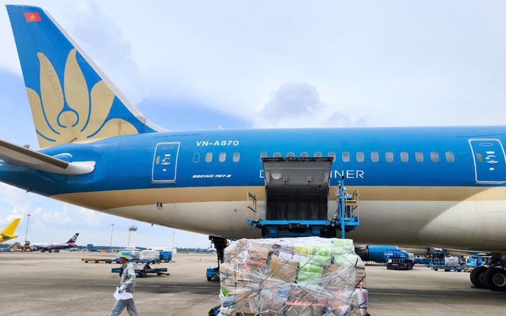 Vietnam Airlines vận chuyển miễn phí hàng hóa hỗ trợ vùng mưa lũ miền Trung