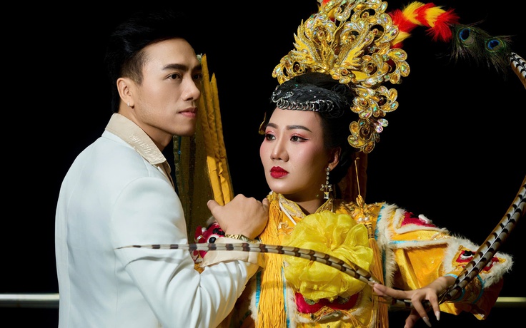 Dương Quốc Hưng tri ân tiền nhân qua bộ ảnh hát bội