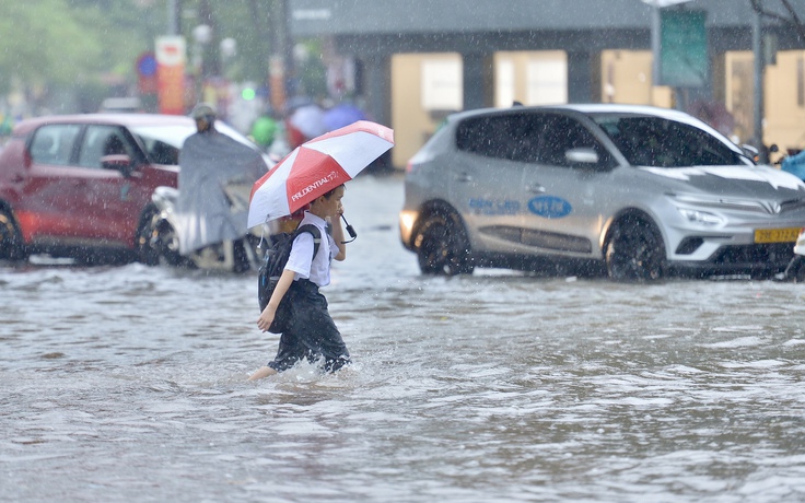Học sinh Hà Nội nghỉ học ngày 6.10 phòng bão Matmo