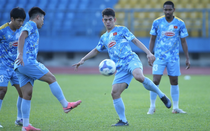 Cánh trái cực mạnh của đội tuyển Việt Nam: Toàn hảo thủ, thầy Kim tha hồ chọn