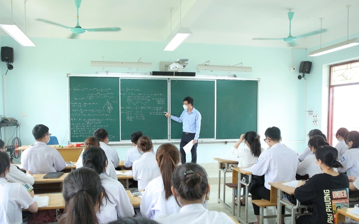 Khuyến khích giáo viên dạy thêm không thu tiền, không dùng ngân sách