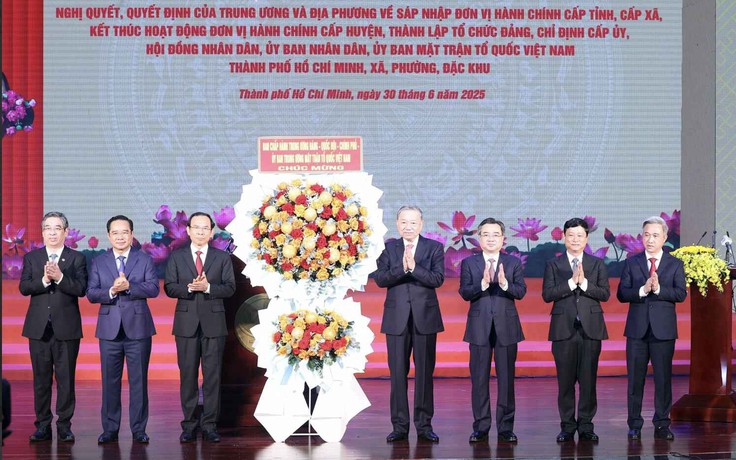 Sắp xếp giang sơn kiến tạo kỷ nguyên mới