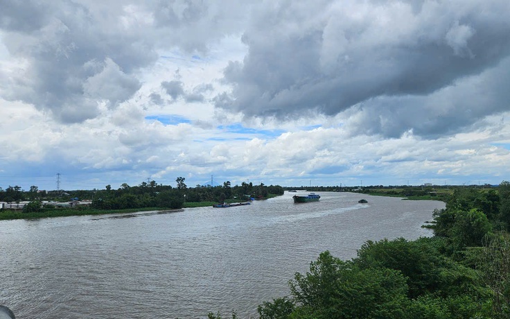 Tây Ninh: Mực nước sông Vàm Cỏ vượt báo động III, nguy cơ ngập diện rộng
