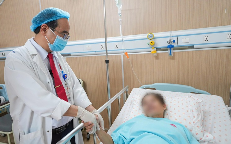 Khám trào ngược dạ dày, ai ngờ phát hiện khối u lớn phải phẫu thuật