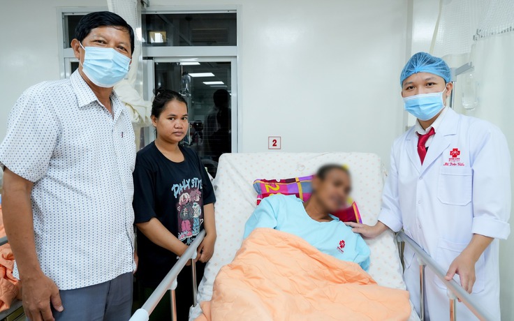 Cứu thành công người Campuchia bị xuất huyết não vì bệnh lý hiếm gặp