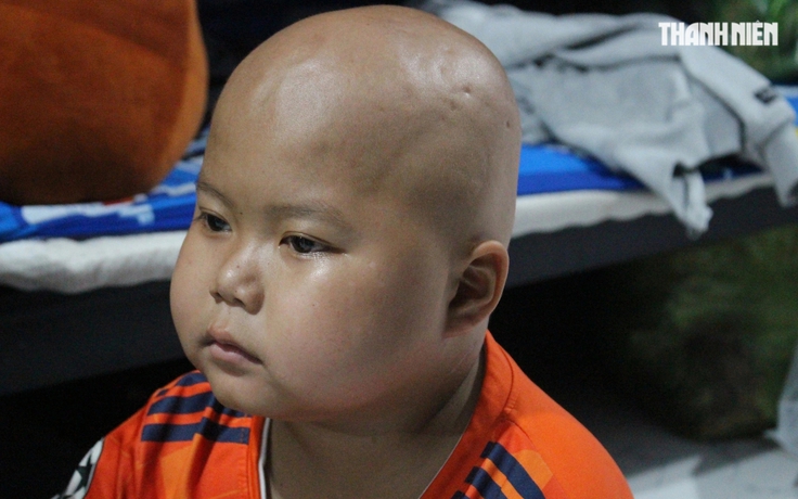 Mẹ nghèo cầu cứu cho con ung thư: Được giúp 46 triệu đồng