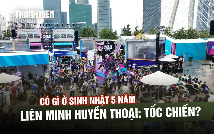 Người hâm mộ đội mưa, xếp hàng dài trong ngày cuối Wild Rounds: SMASH 2025