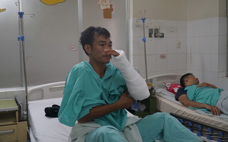 Nỗi kinh hoàng của hành khách sống sót sau vụ sạt lở đèo Khánh Lê