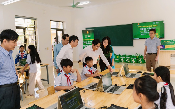Nestlé  tặng 3 phòng máy tính giúp học sinh, giáo viên nâng cao kỹ năng số
