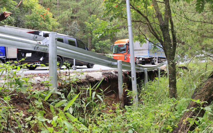 Cấm xe tải trên 15 tấn lưu thông qua đèo Mimosa do sạt lở