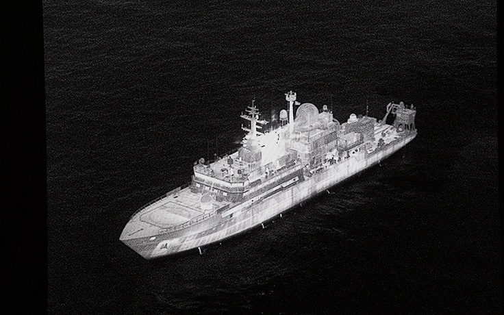 Anh chuẩn bị phương án quân sự đối phó 'tàu do thám' Nga