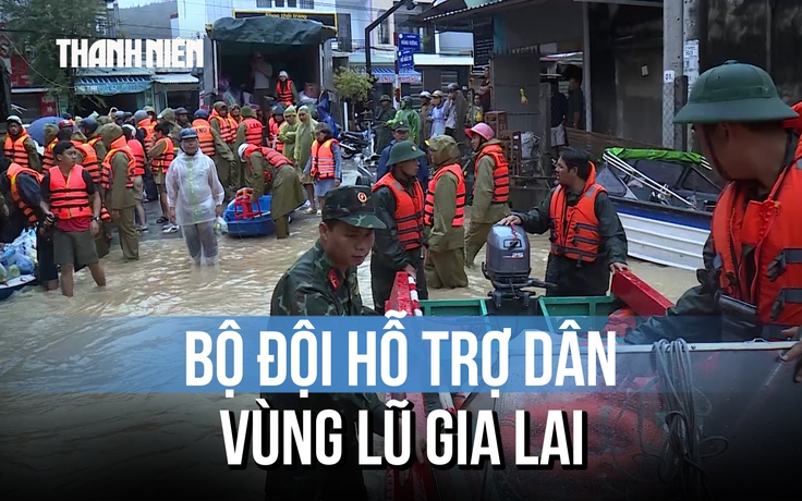 Bộ đội căng mình hỗ trợ dân vùng lũ Gia Lai