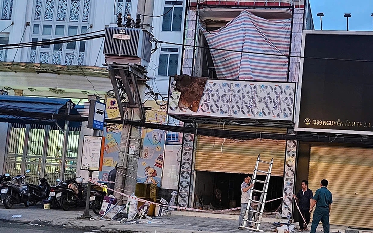 Người đàn ông ở TP.HCM bị bỏng sau tiếng nổ nghi do phóng điện