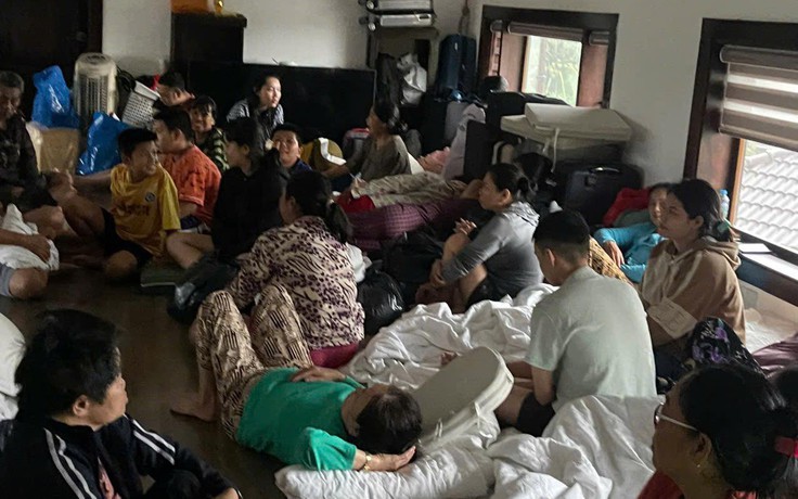 Khánh Hòa: Lũ dâng nhanh, 170 người mắc kẹt kêu cứu 'hết đồ ăn, có người nhịn đói'