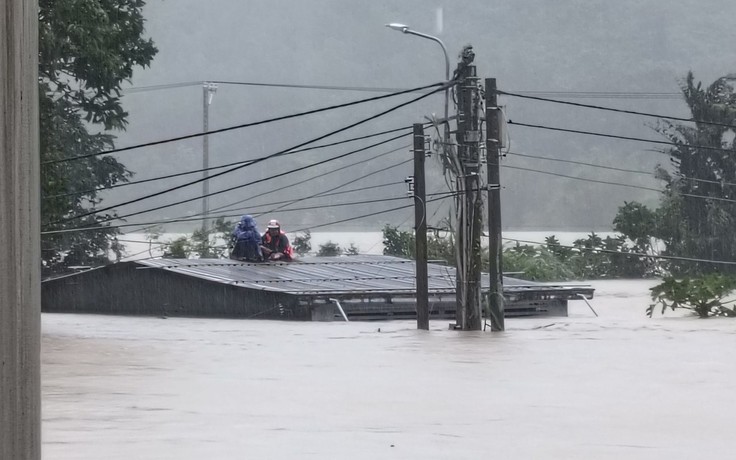 Người dân Phú Yên cũ xin giúp đỡ đồ ăn vì 'nhiều người đói, rét'