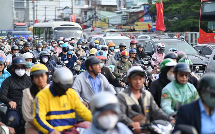 'Soi' tiến độ dự án khiến Bí thư TP.HCM kẹt xe 12 km/2 giờ