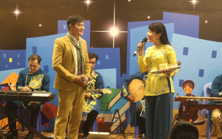 TP.HCM thử nghiệm 'Ngày hội sách và văn hóa đêm' tại đường sách