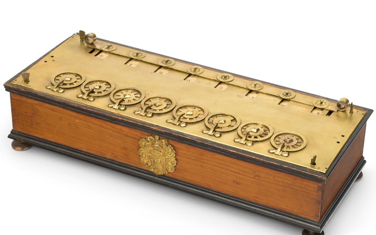 Tại sao Pháp hoãn đấu giá máy tính cơ học đầu tiên?