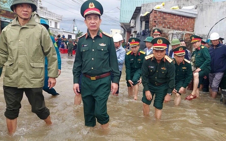 Bộ Quốc phòng mở kho dự trữ quốc gia cứu trợ người dân miền Trung