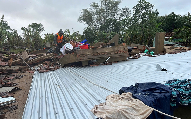 Những ngôi làng trơ trụi sau lũ