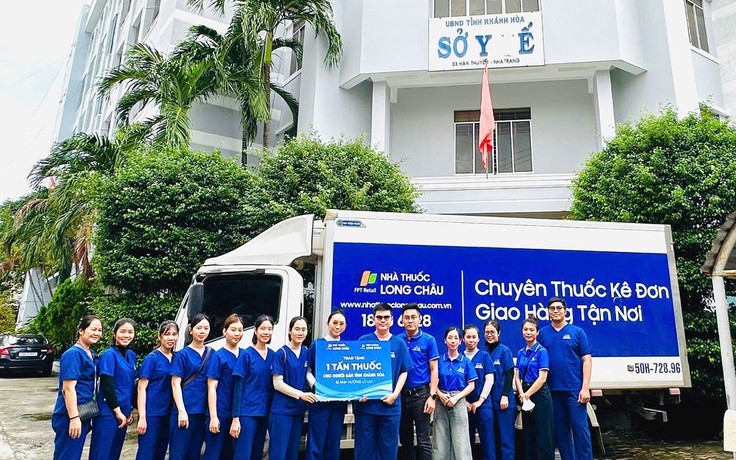 Cùng tuyến đầu chống lũ: Long Châu hỗ trợ 1 tấn thuốc cho người dân Khánh Hòa