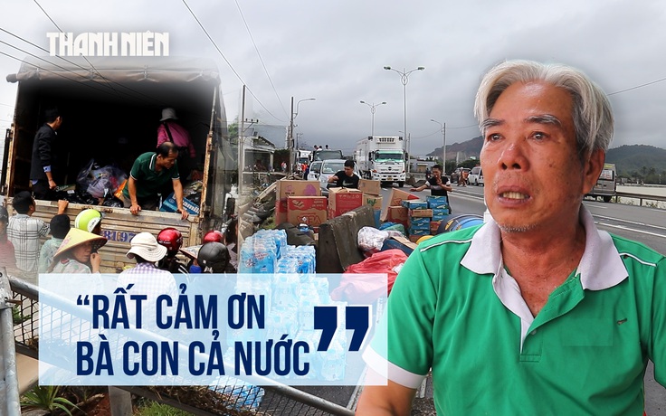 Xúc động các chuyến xe từ thiện đổ về rốn lũ Hòa Xuân sau trận lũ kinh hoàng