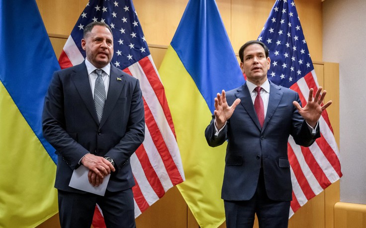 Đàm phán hòa bình Ukraine khó đoán định