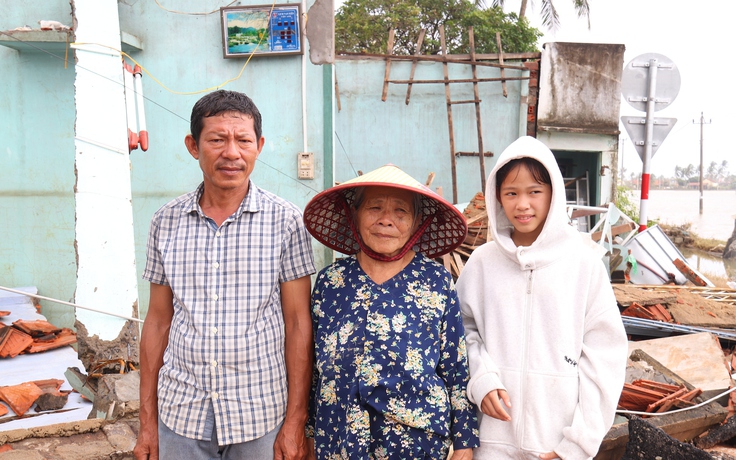 Người rốn lũ Hòa Xuân thở dài: 'Một đêm mà trắng tay hết'