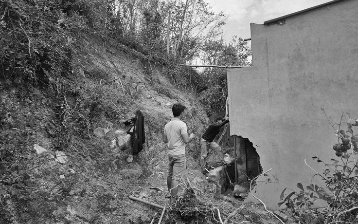 'Mẹ ơi…' tiếng gọi vô vọng của cậu bé mất mẹ vì lũ dữ ở Đắk Lắk