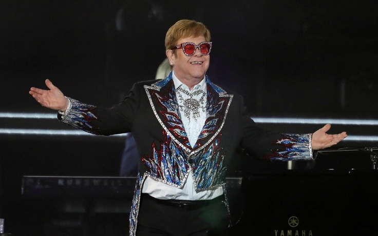 Danh ca Elton John căng thẳng, đau khổ khi bị mất thị lực