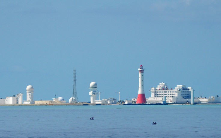 Lịch sử bị bóp méo, luật pháp bị bẻ cong