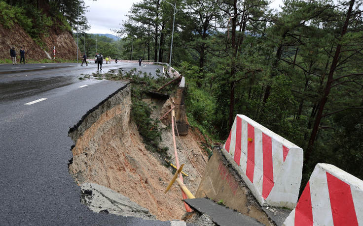 Đà Lạt bị sạt lở 'bao vây', giải pháp ATGT nào cho phố ngàn hoa?