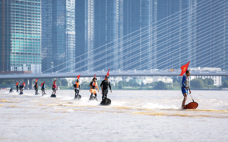 Lễ hội sông nước TP.HCM lần 3 dời sang năm 2026