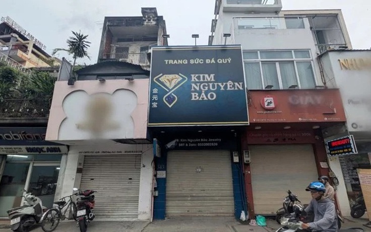 Khách tá hỏa vì tiệm vàng Kim Nguyên Bảo bất ngờ 'biến mất' đúng giờ hẹn giao vàng
