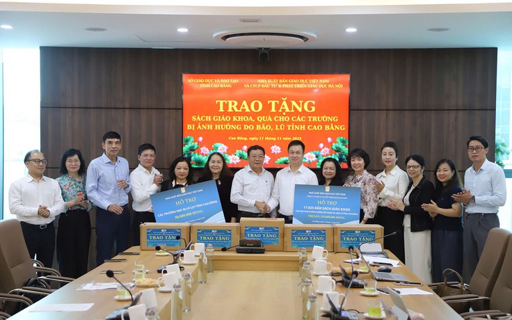 NXB Giáo dục Việt Nam cam kết đồng hành với học sinh vùng bão lũ, khó khăn