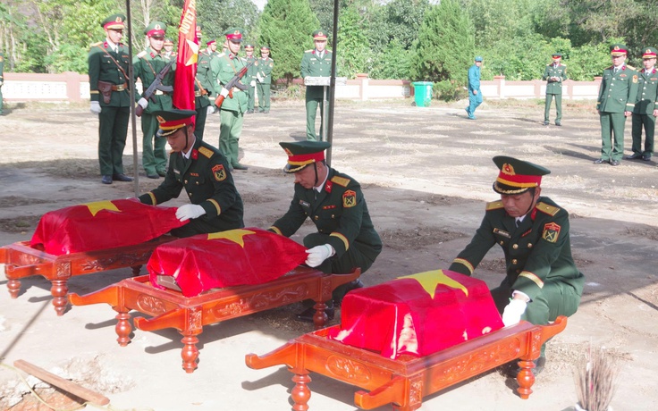 Quảng Trị: Truy điệu, an táng 3 hài cốt liệt sĩ tìm thấy ở bản Chút Mút