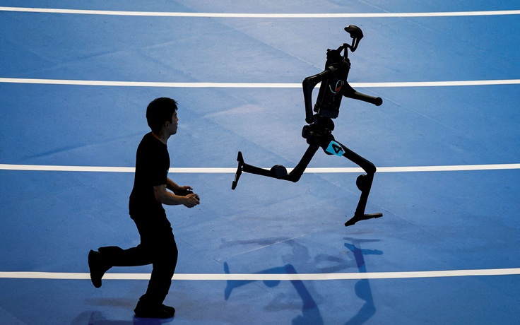 Trung Quốc cảnh báo 'vỡ bong bóng' ngành robot hình người